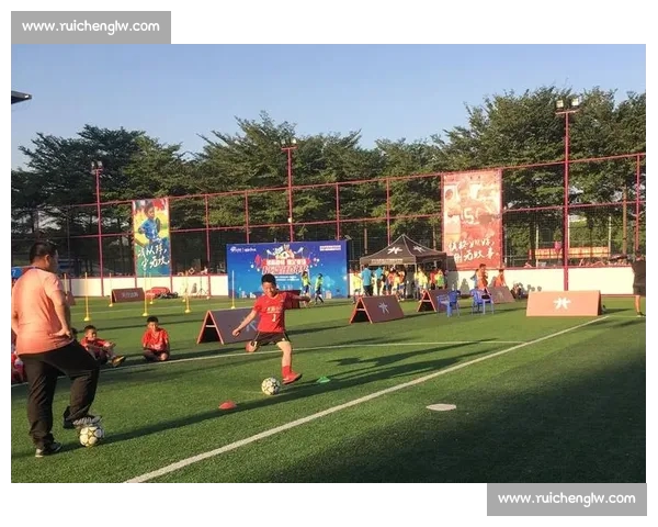 高清足球赛事直播APP下载指南畅享全球赛场精彩即时比分数据分析权威解说 - 副本 - 副本 (8) - 副本 - 副本 - 副本